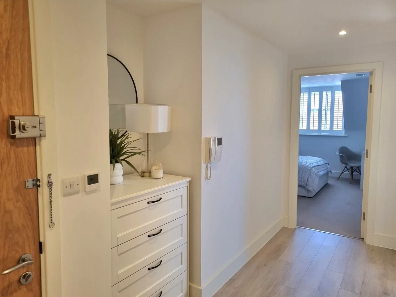 Flat Pembroke Road in Greater London