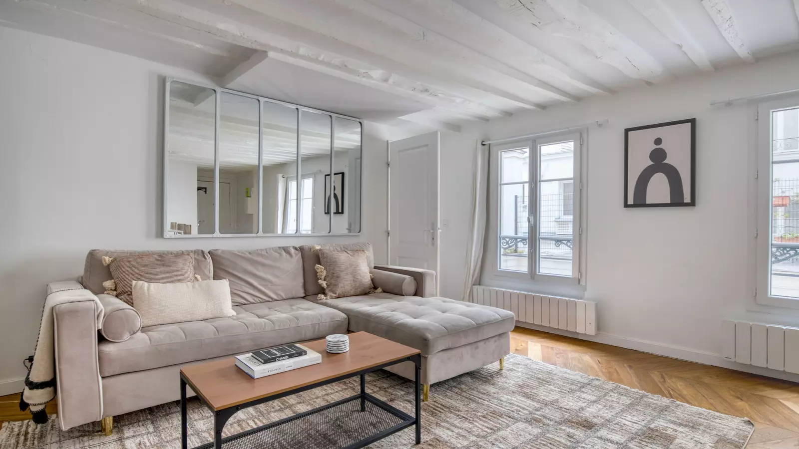 Flat Rue Lamartine in Paris