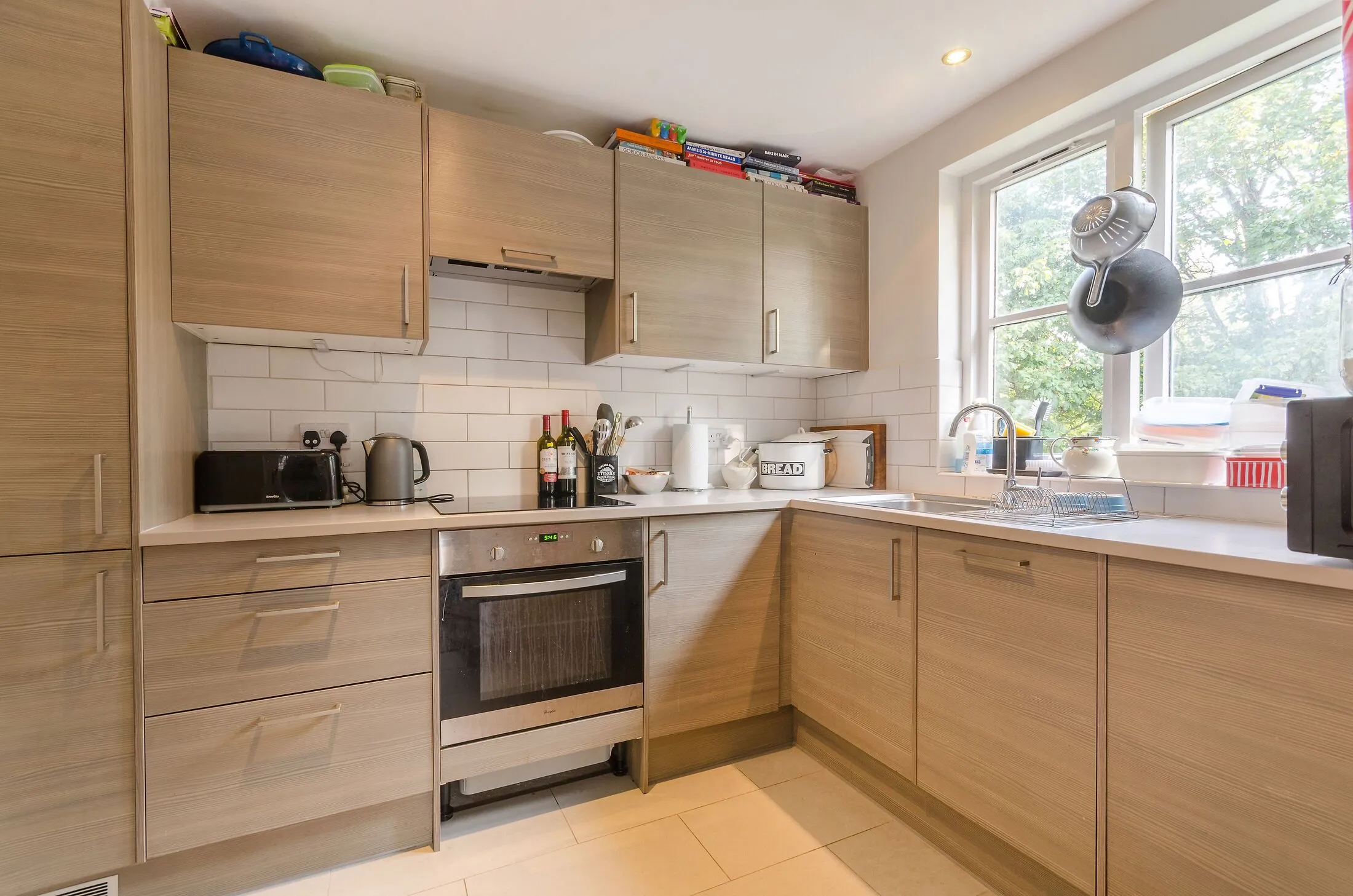 Flat Brompton Park Crescent in Greater London