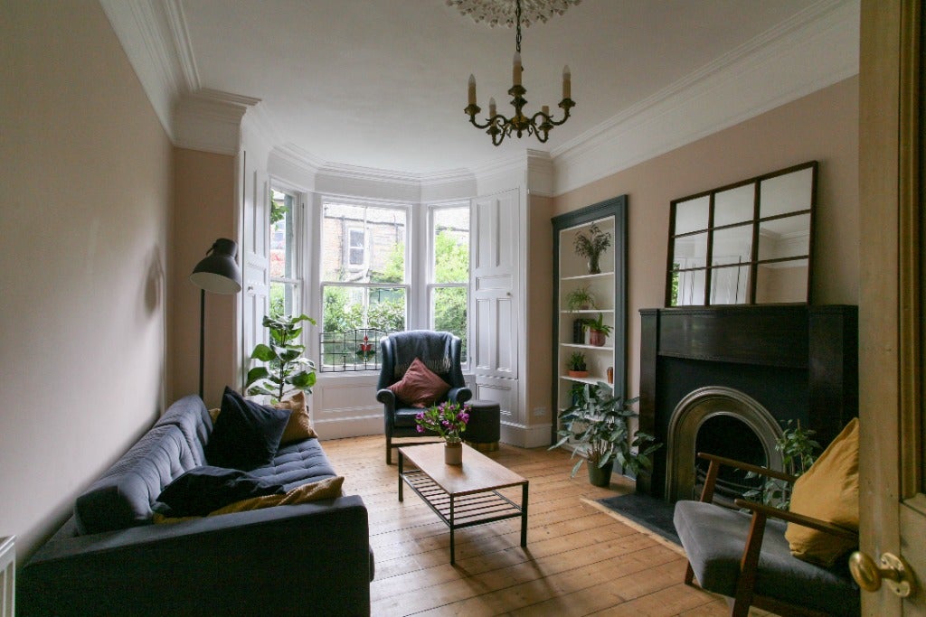 Flat Parkvale Place in City of Edinburgh