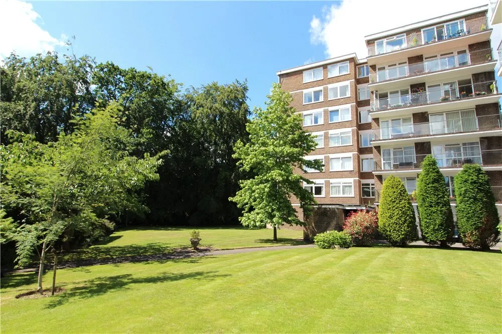 Flat Wilderton Road in Poole
