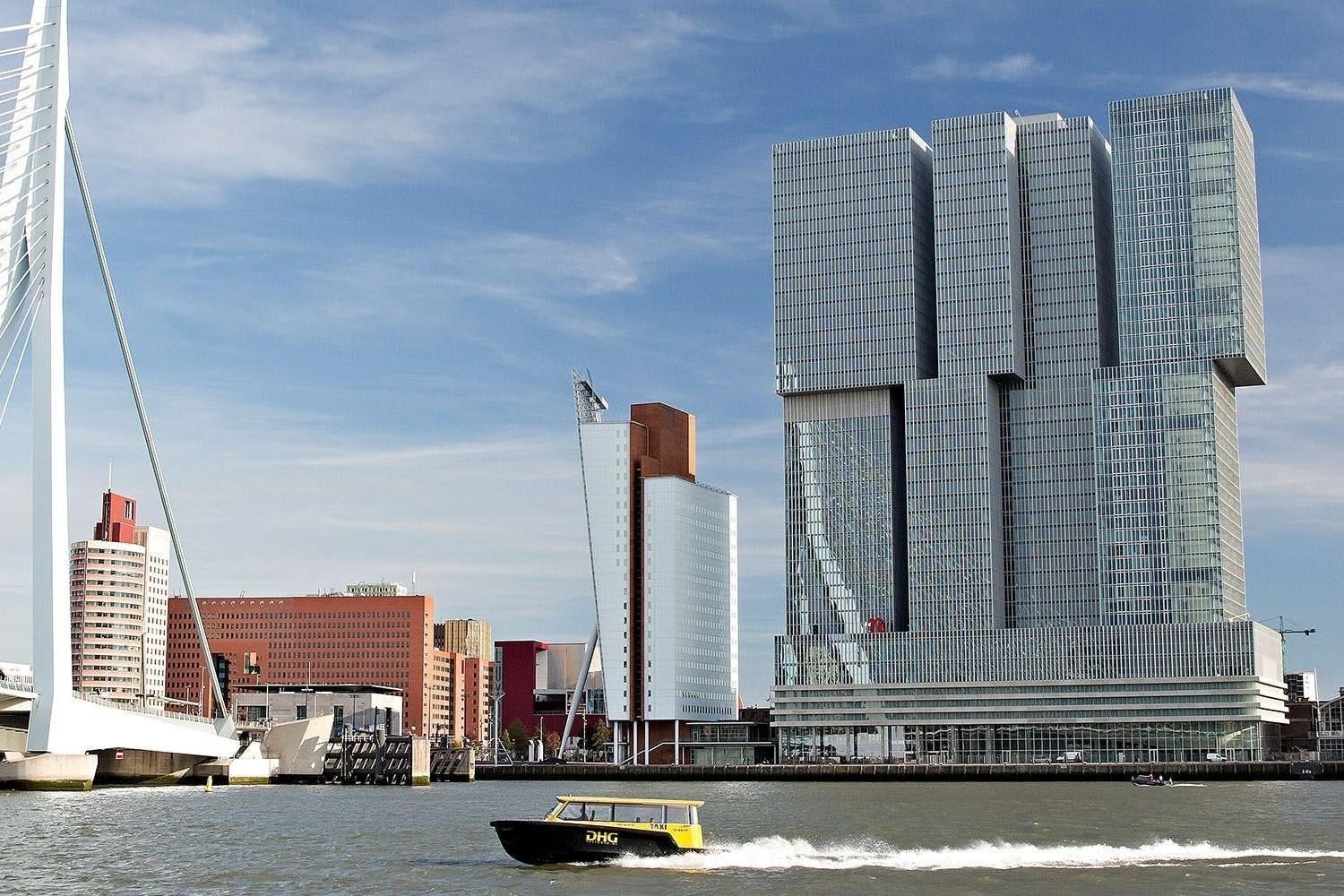 Flat Wilhelminakade in Rotterdam