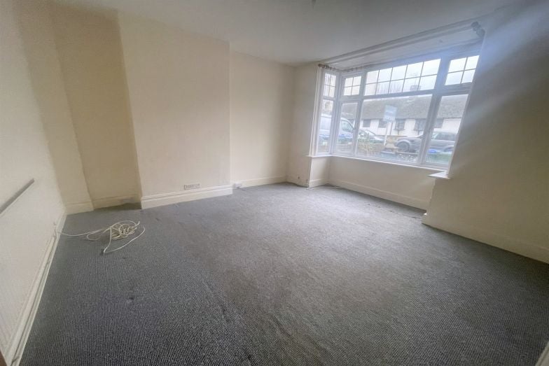 Flat Pelham Road in Seaford