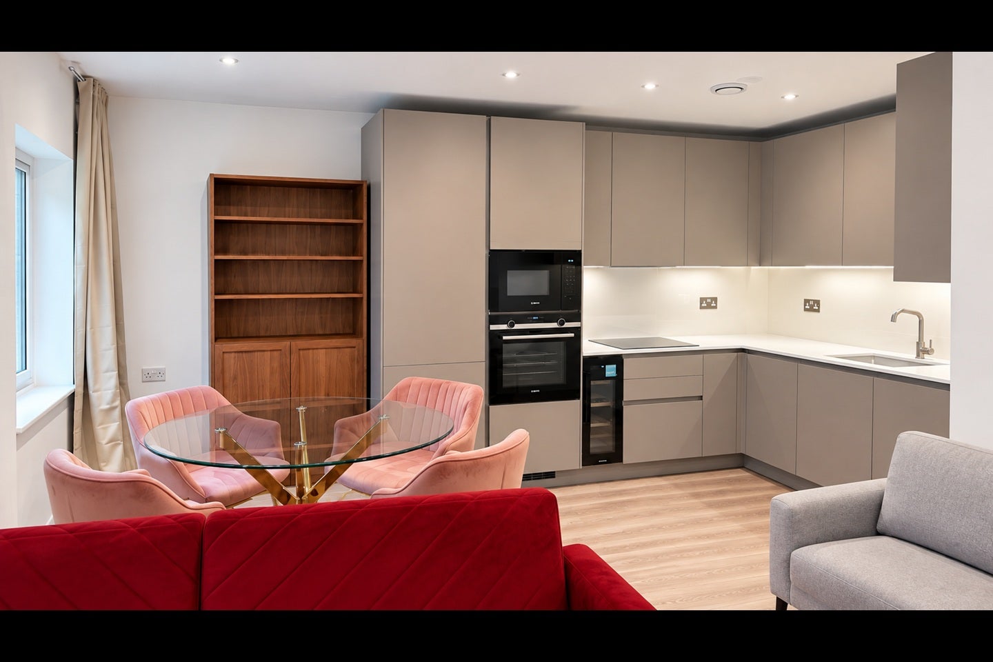 Flat Egerton Road in Greater London