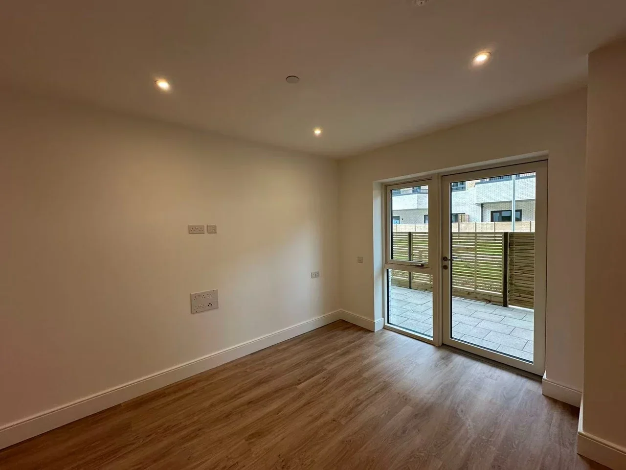 Flat Heath Road in Greater London