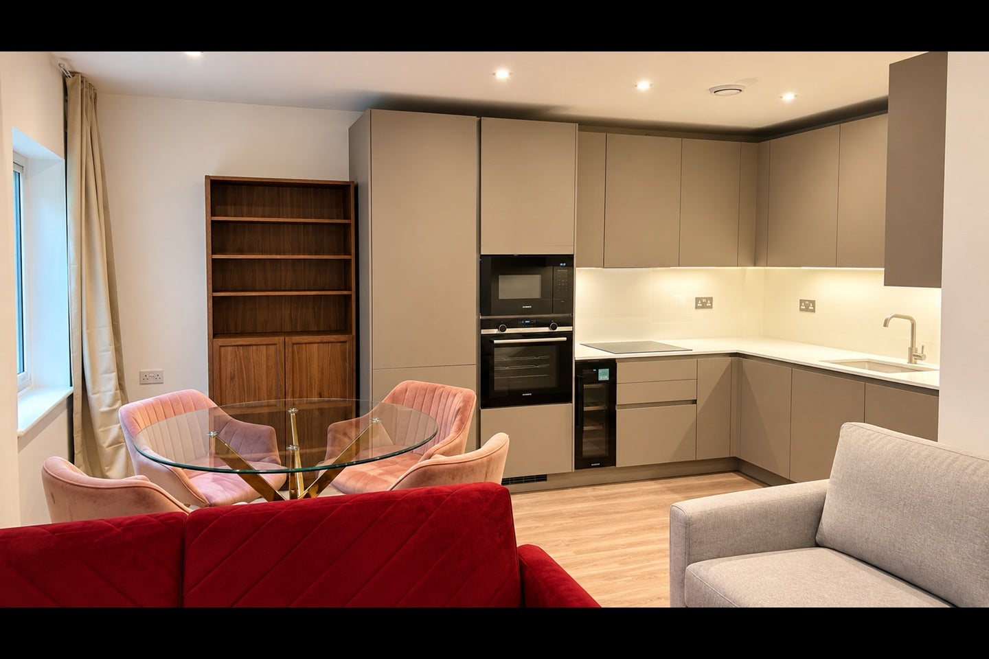 Flat Egerton Road in Greater London