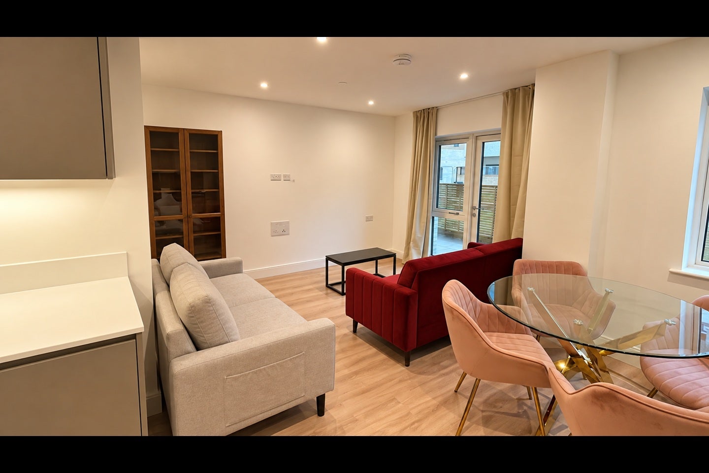 Flat Egerton Road in Greater London
