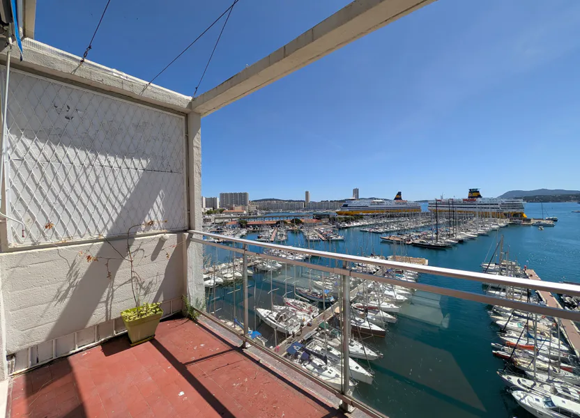 Flat Rue Pierre Letuaire in Toulon