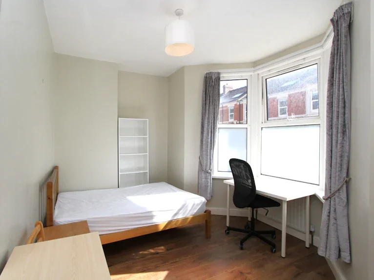 Flat Myrtle Grove in Newcastle upon Tyne