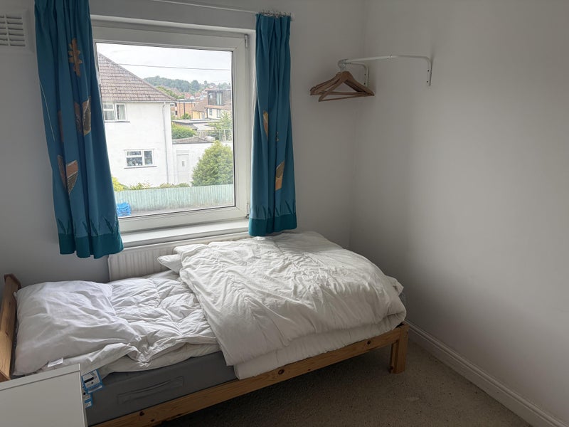 Room Bishop Manor Road in Bristol