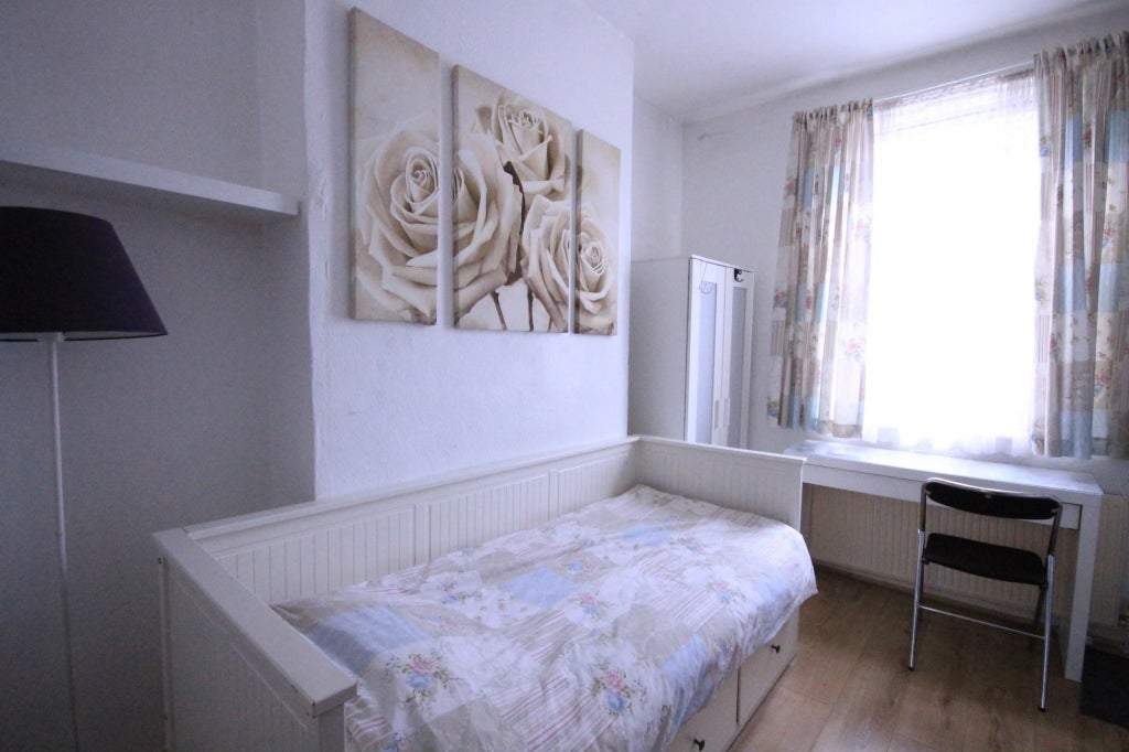 Room Rock Street in London