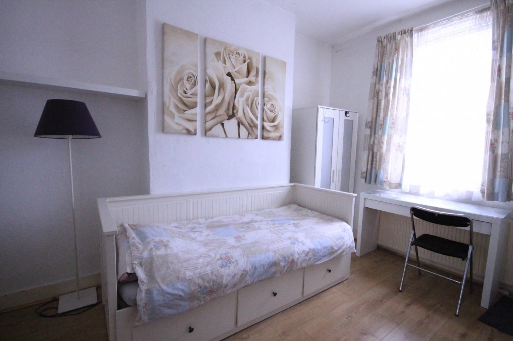 Room Rock Street in London