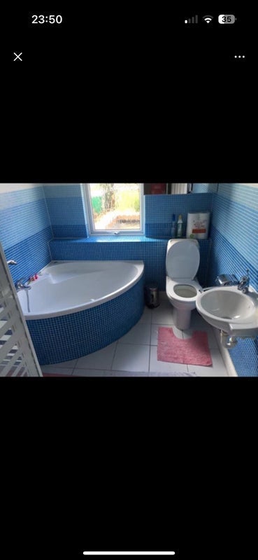 Room George Lane in Greater London