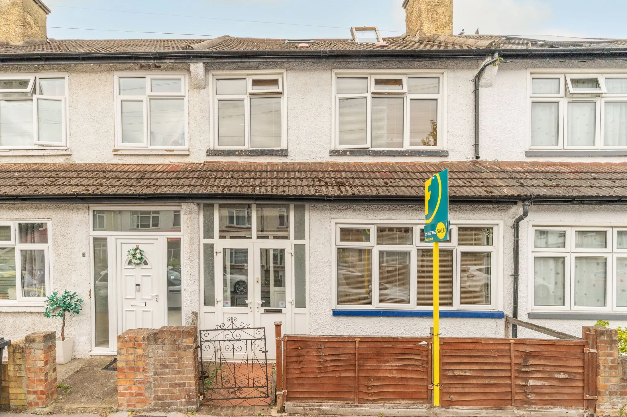 House Ecclesbourne Road in Greater London
