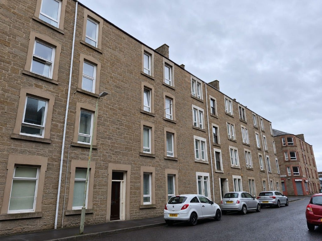 Room Lorimer Street in Dundee