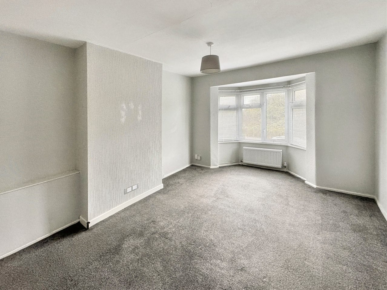 Flat Slades Drive in London