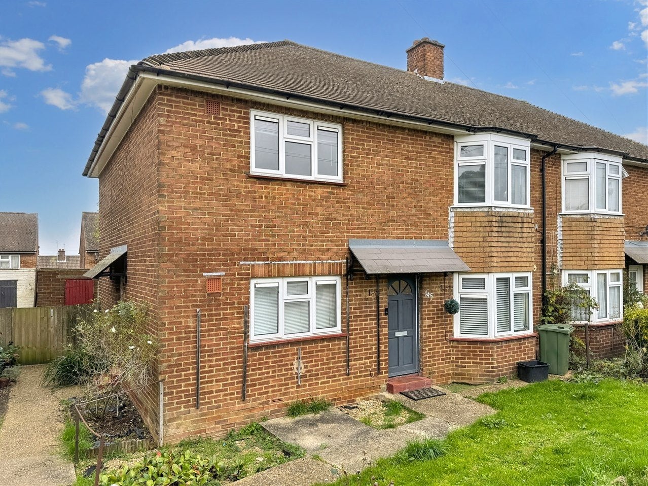 Flat Slades Drive in London