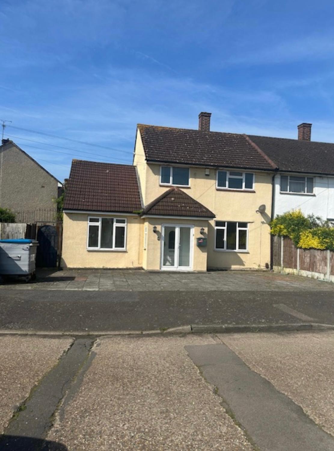 House Charlbury Crescent in Greater London