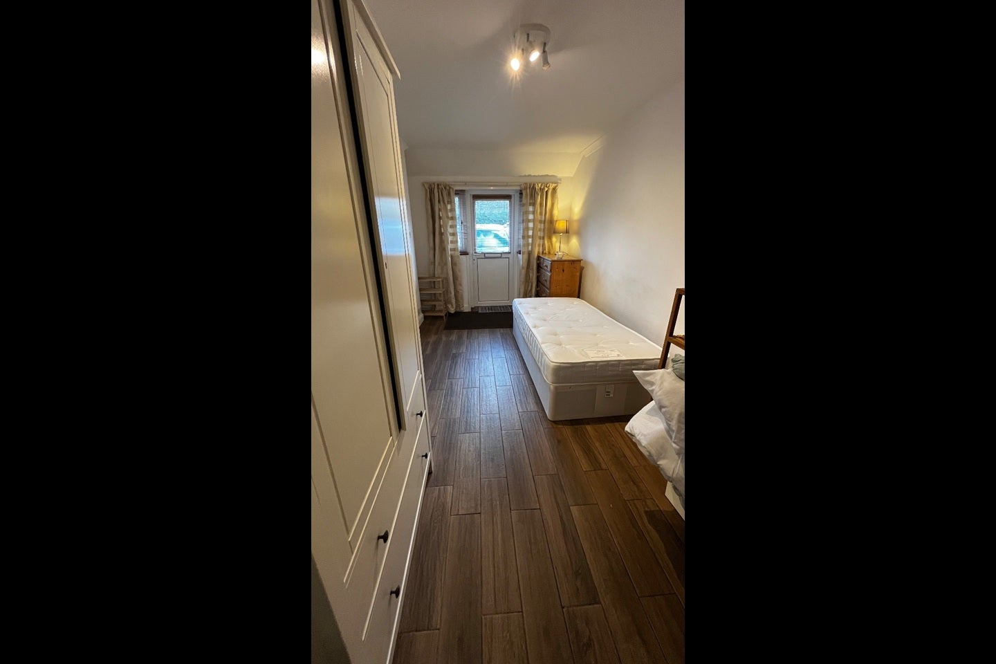 Room Twyford Abbey Road in Greater London