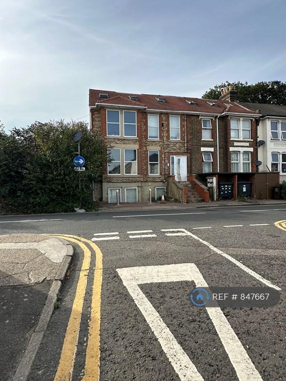 Flat Cuxton Road in Strood