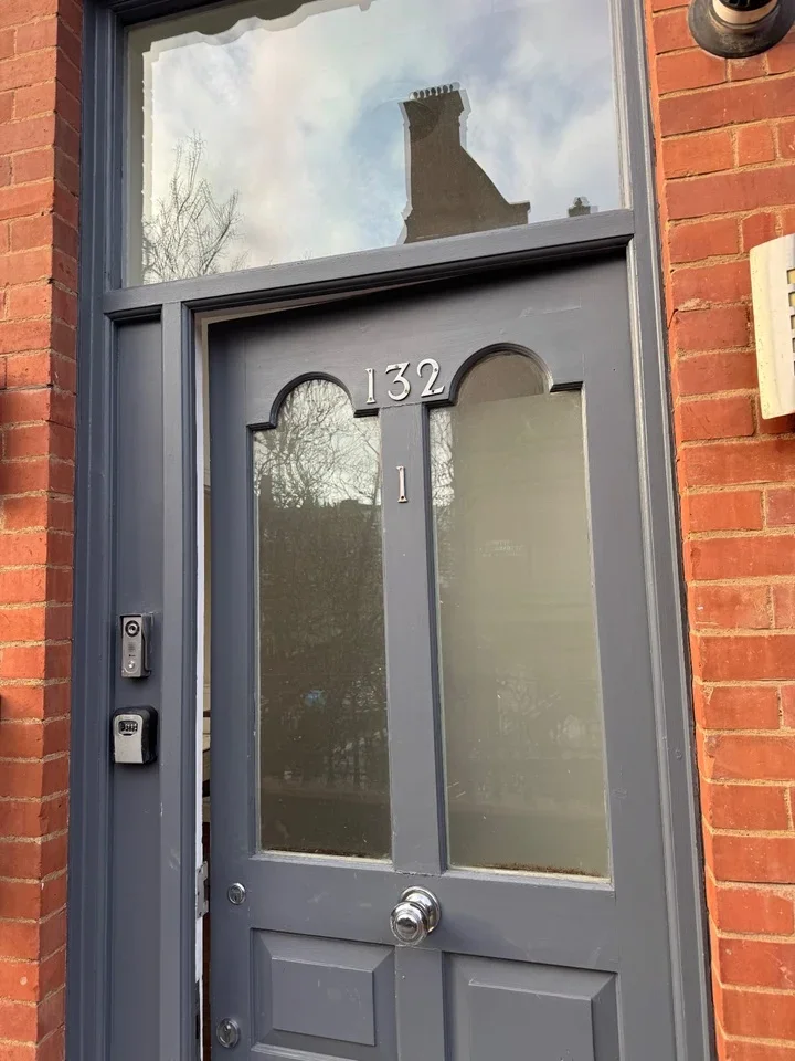Flat Finchley Road in Greater London