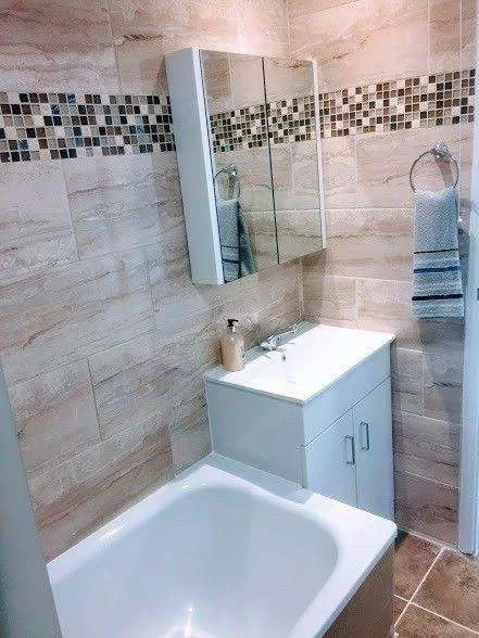 Room Aldington Close in Greater London