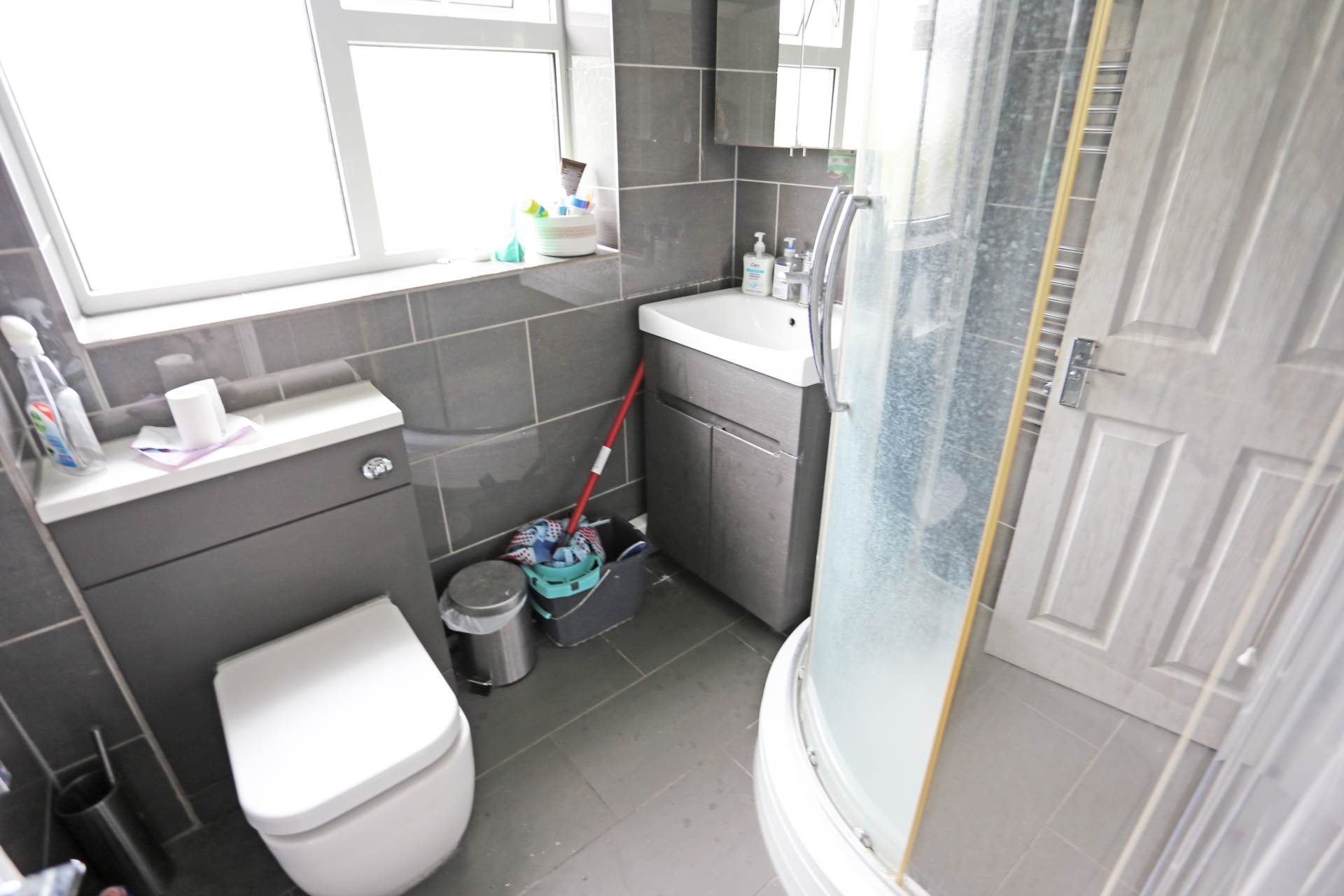 Room Howell Close in Greater London