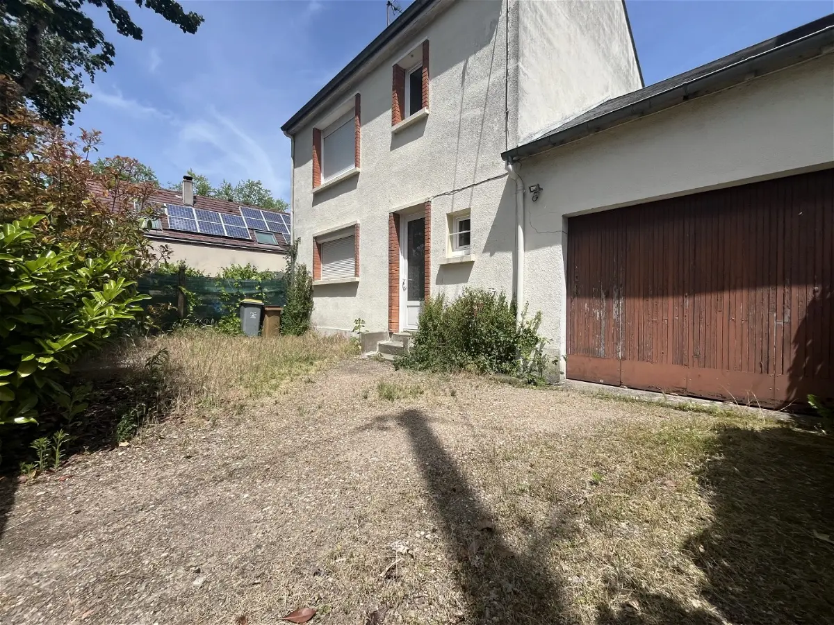 Maison Rue du Maréchal de Lattre de Tassigny à Orléans