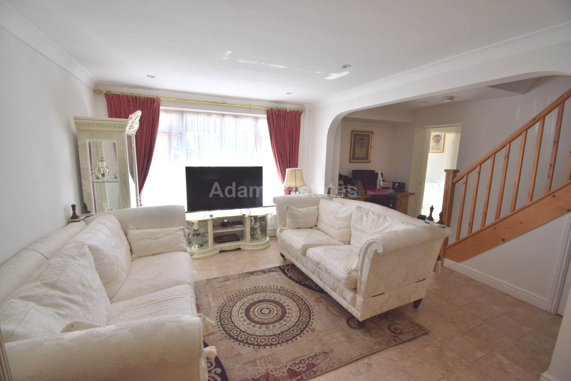 Room Trelleck Road in Reading