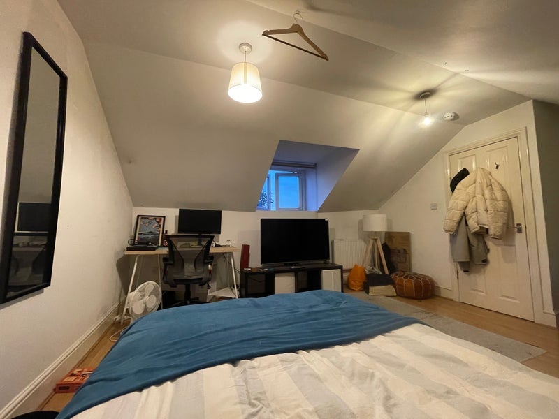 Room St. Paul's Road in Greater London