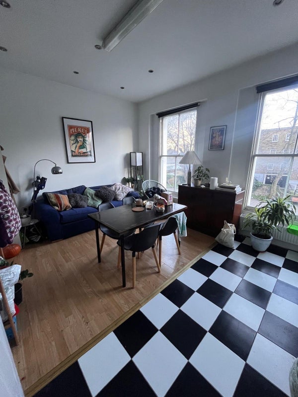 Room St. Paul's Road in Greater London