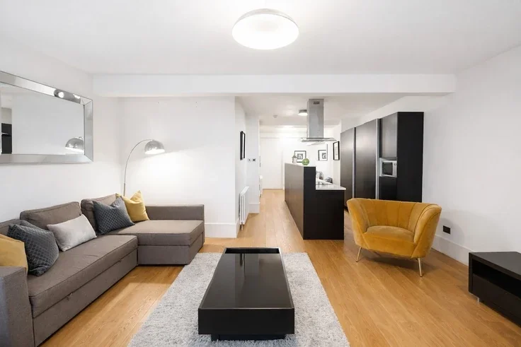 Flat D'Arblay Street in City of Westminster