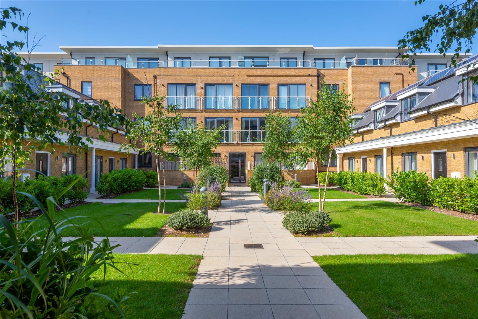 Flat Victoria Road in Reigate and Banstead