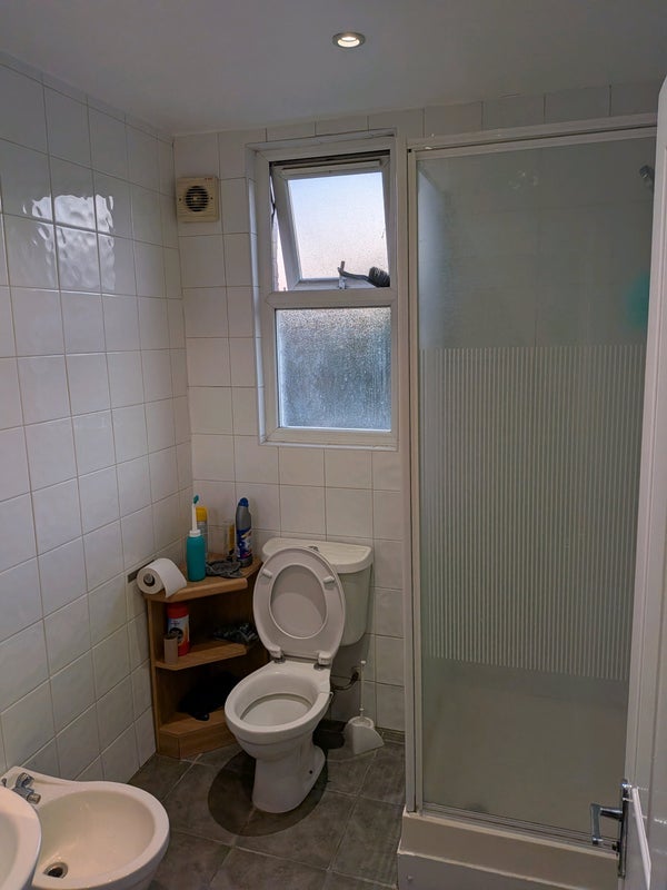 Room Broad Lane in Greater London