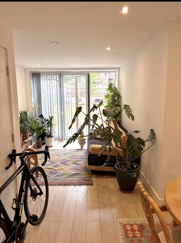 Room Scylla Road in Greater London