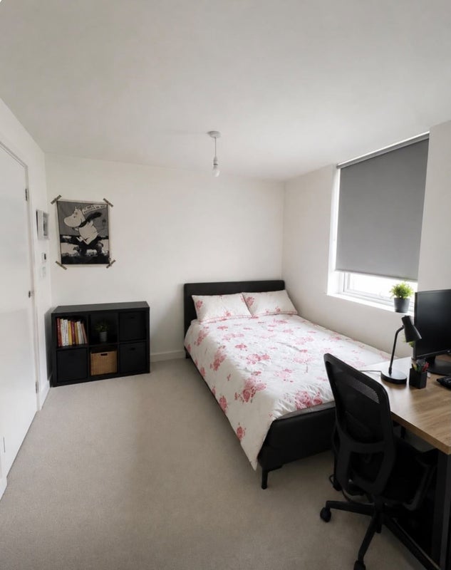 Room Scylla Road in Greater London