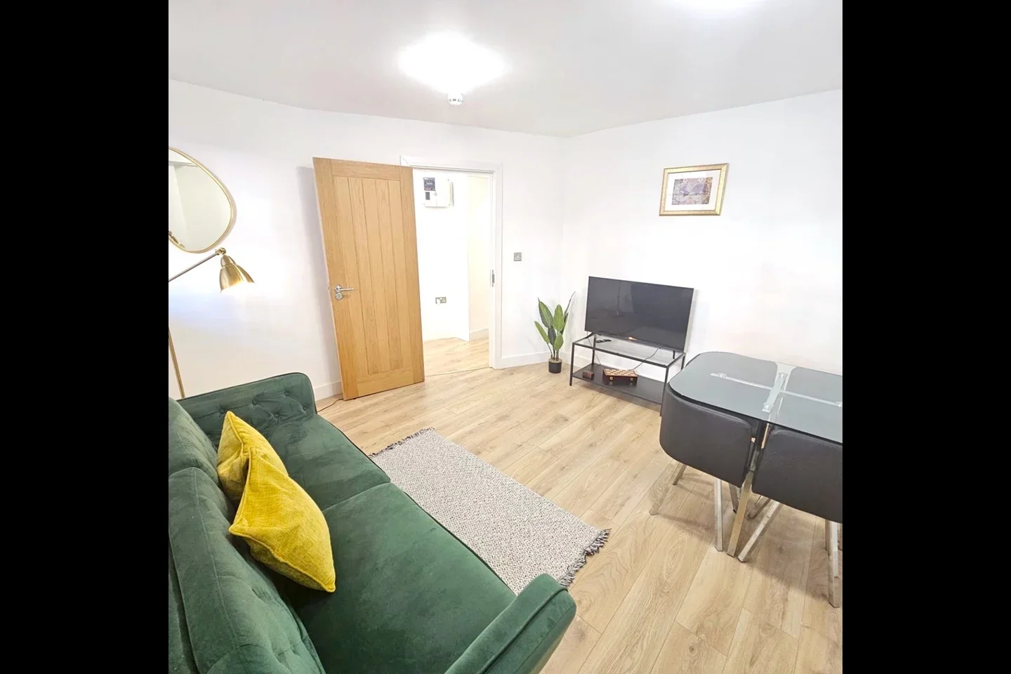 Flat Campdale Road in Greater London