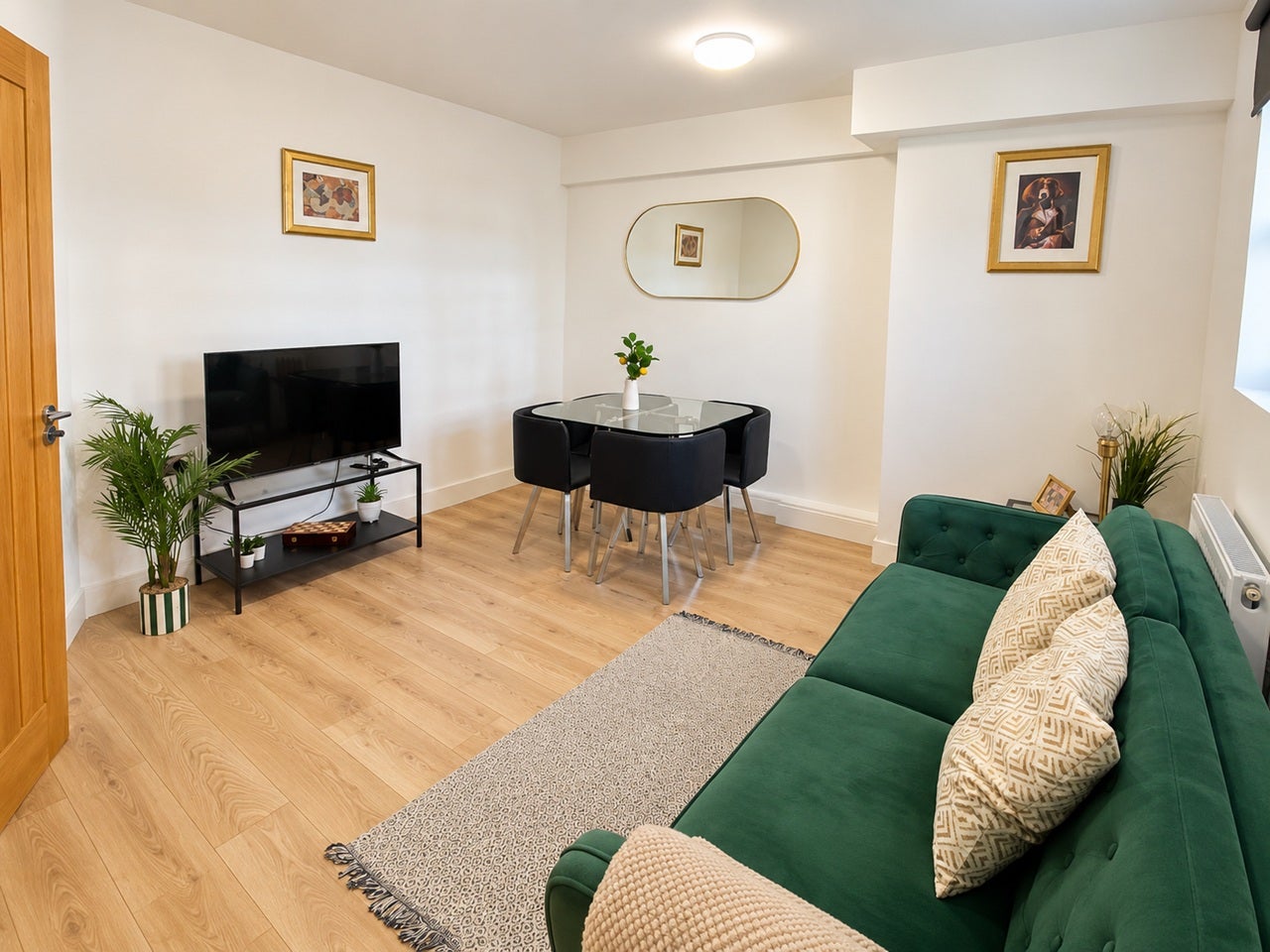 Flat Campdale Road in Greater London