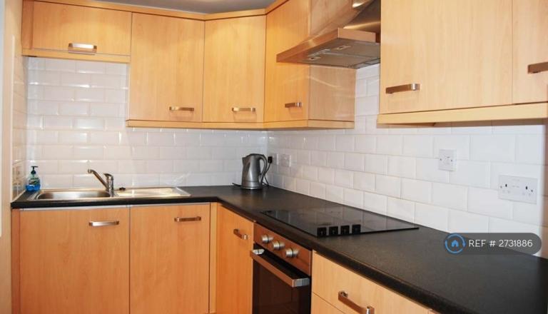 Room Pennington Avenue in West Lancashire