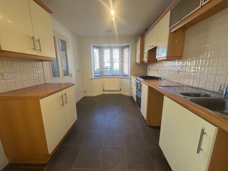 House Newbury Close in Corby