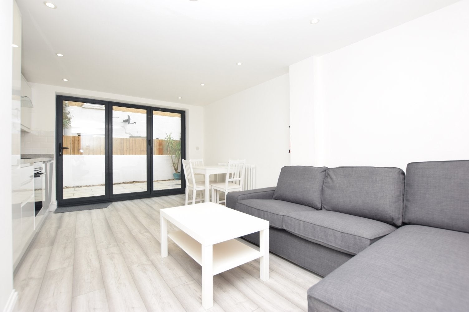 Flat Denmark Hill in Greater London