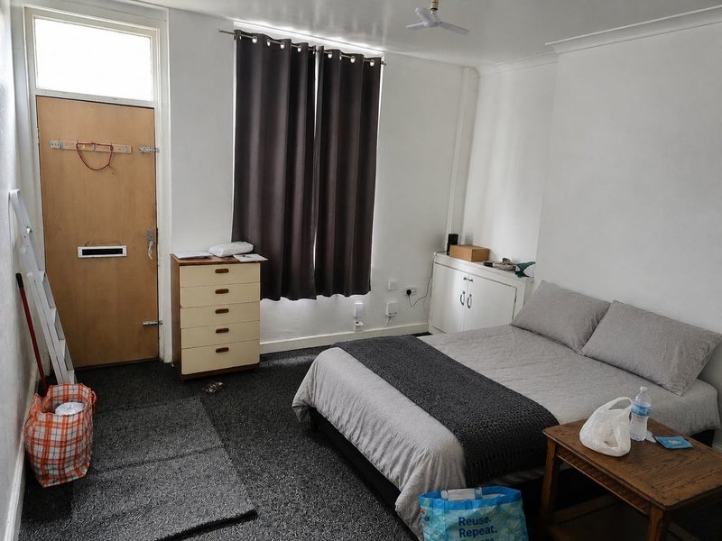 Room Hunslet Street in Burnley