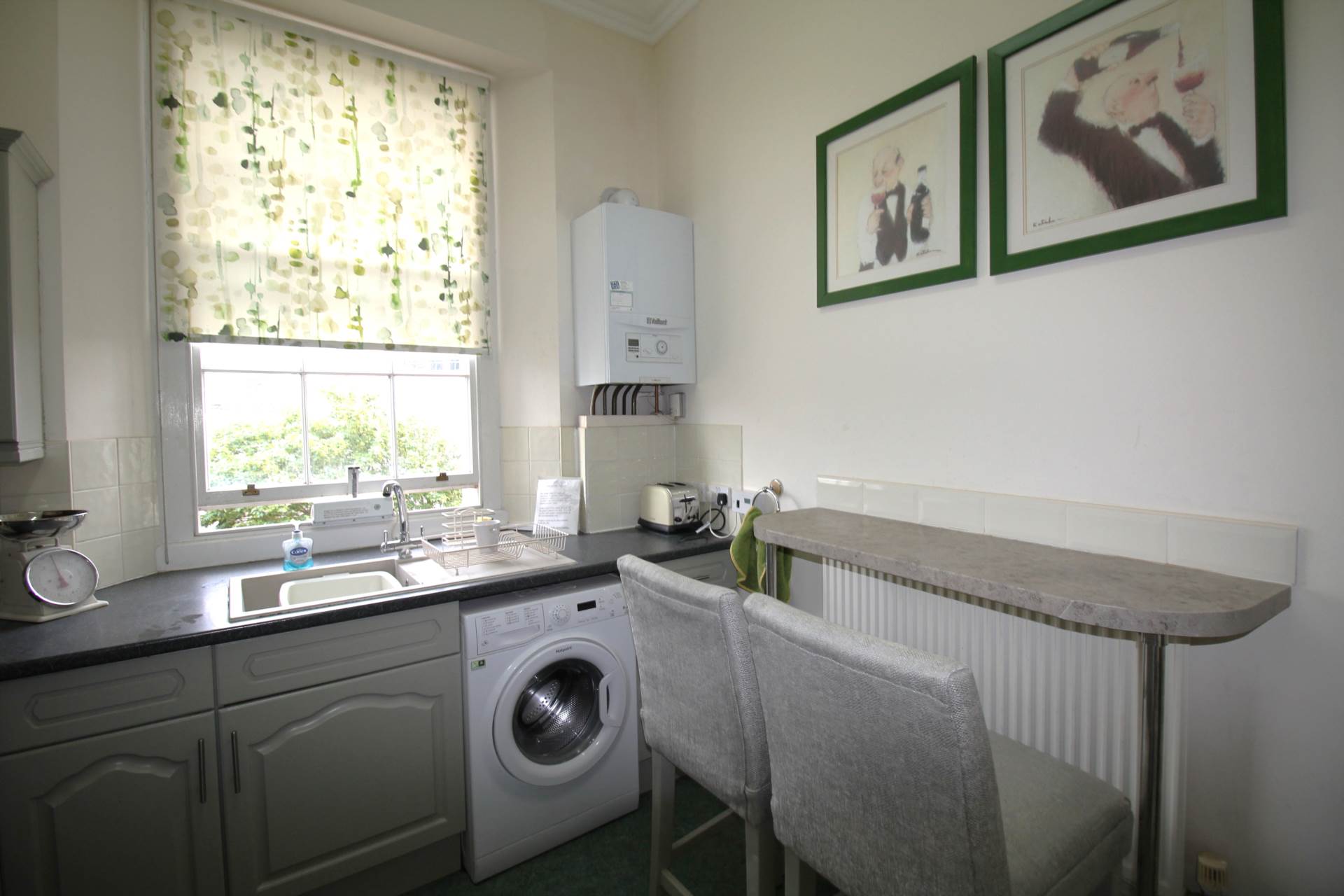 Flat Royal Crescent in Weston-super-Mare