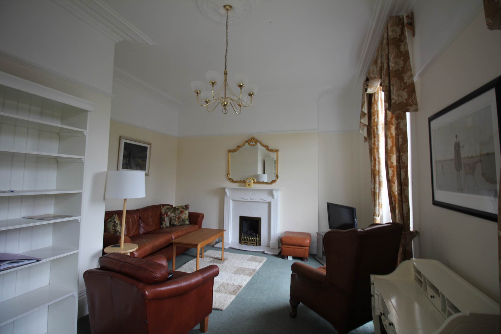 Flat Royal Crescent in Weston-super-Mare