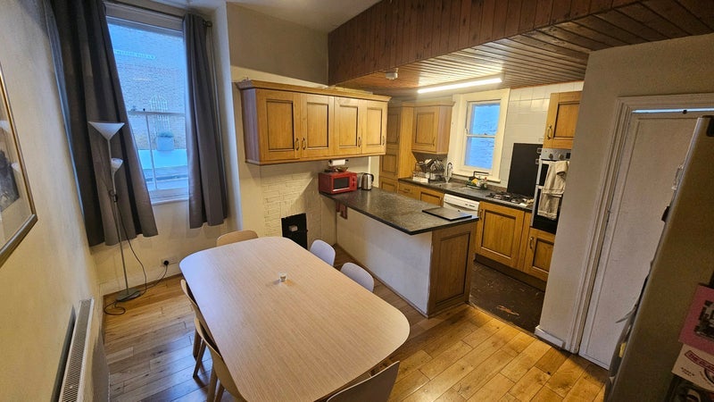 Room Netherford Road in Greater London