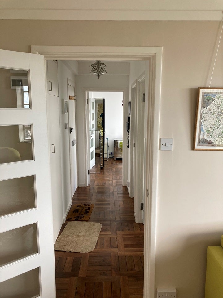 Flat Christchurch Road in Greater London