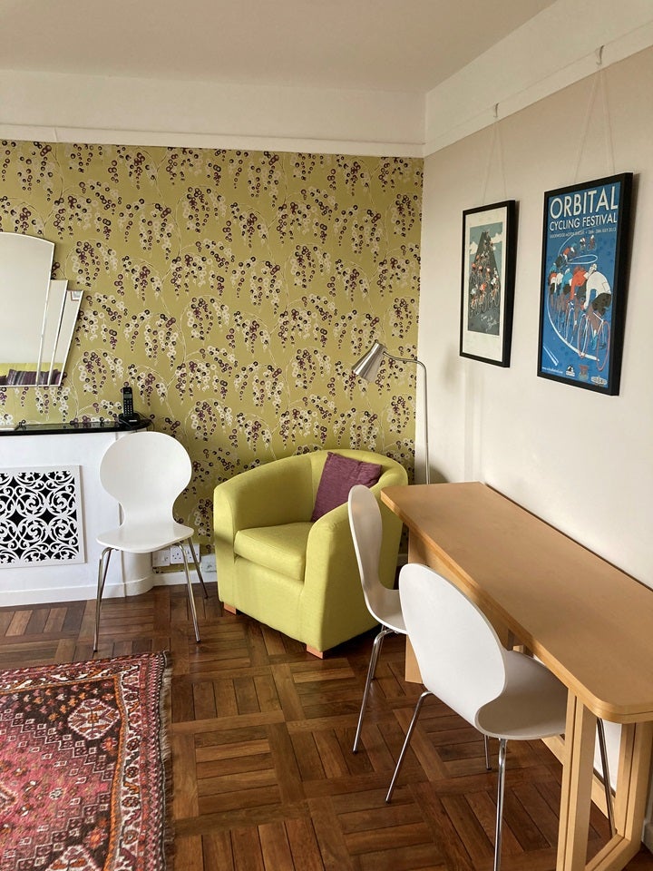 Flat Christchurch Road in Greater London