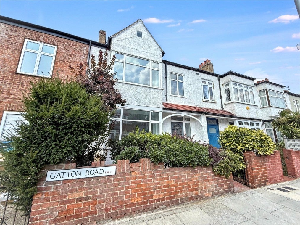 House Khama Road in Greater London