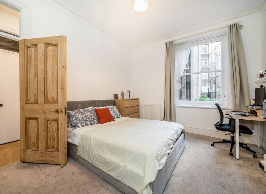 Flat Wymering Road in City of Westminster