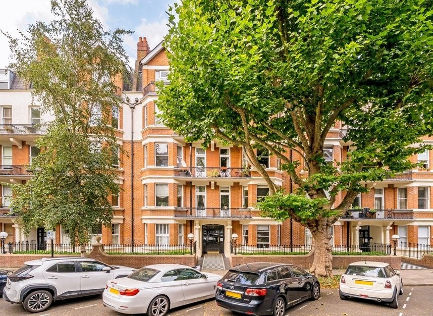 Flat Wymering Road in City of Westminster